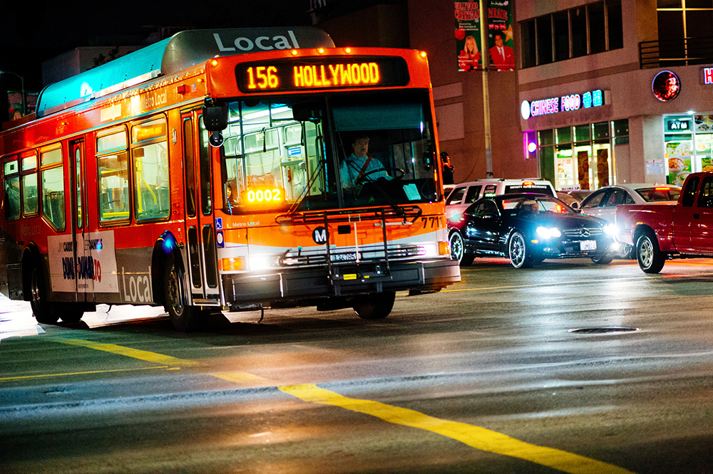 洛杉矶县大都会交通管理局巴士的照片