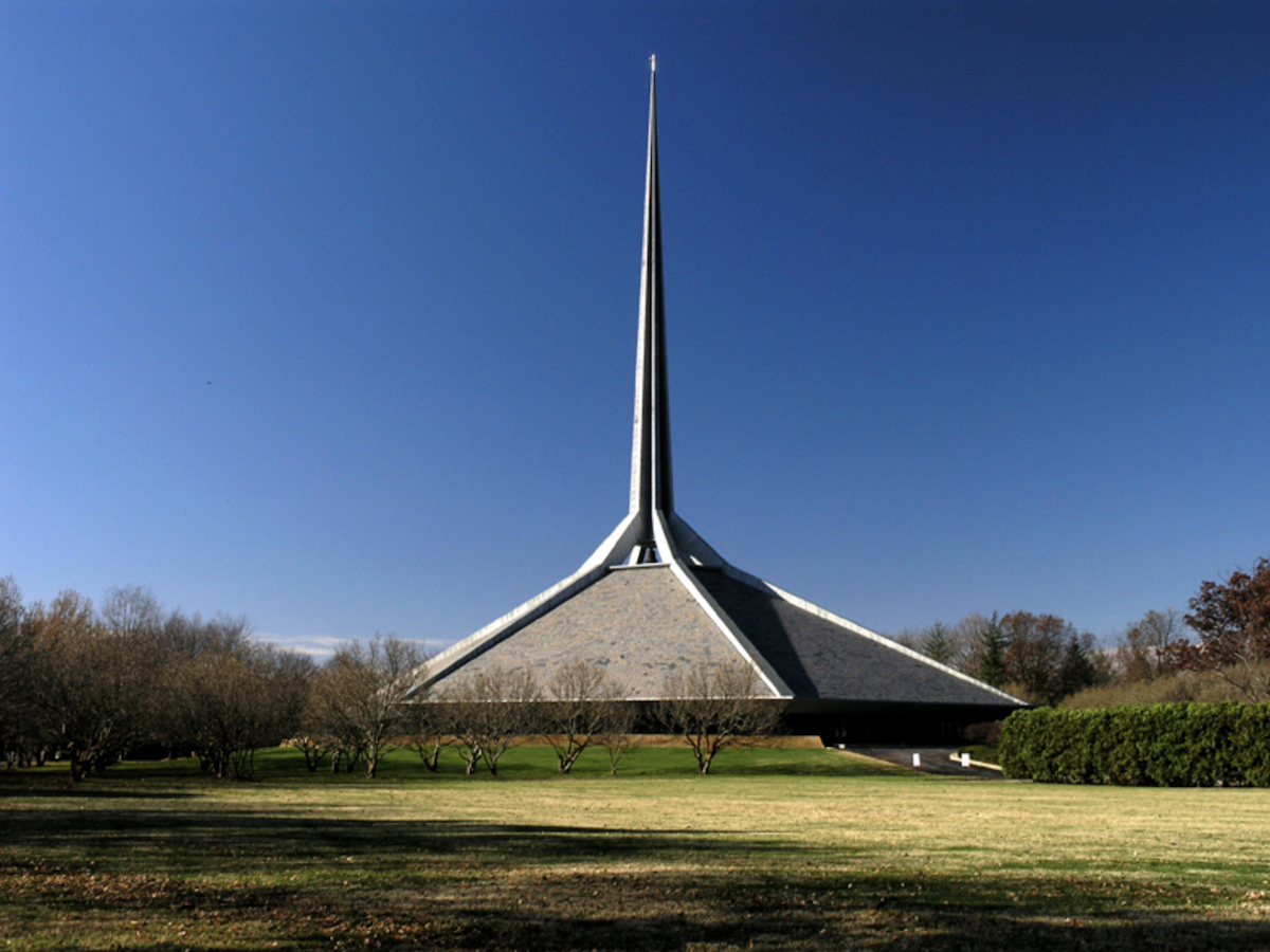 北基督教教堂，由Eero Saarinen设计