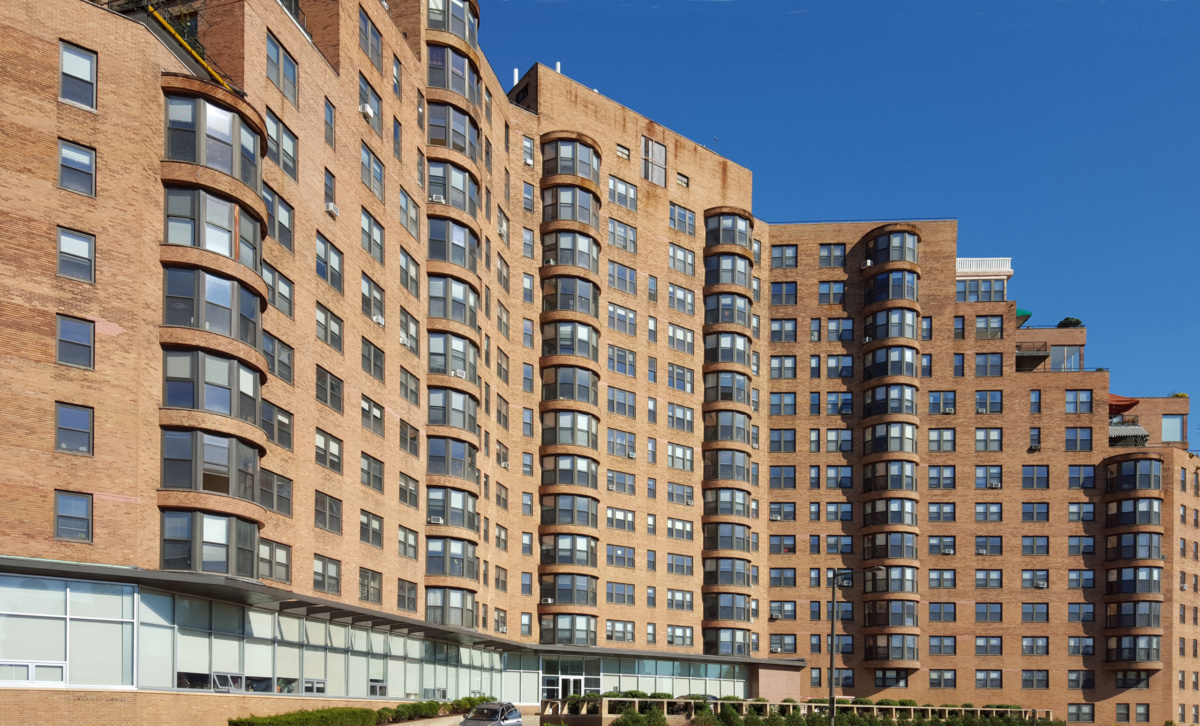 Photo of Philadelphia's Parkway House apartments