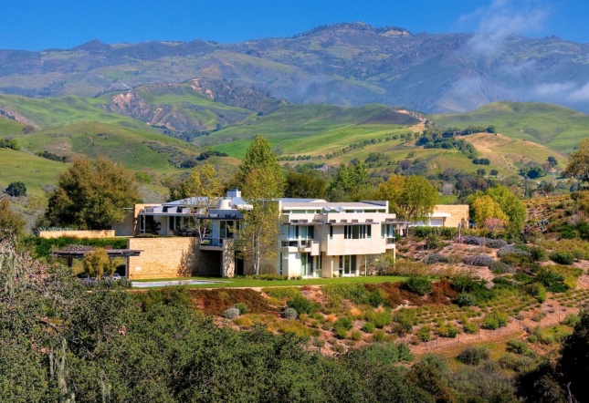 由Richard Meier Partners的Michael Palladino设计的加州住宅。