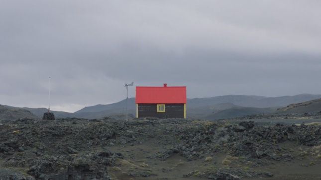 空景中红色屋顶的房屋照片