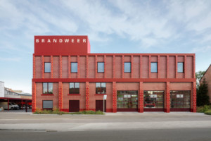 Image of the fire station's primary facade with grid of piers