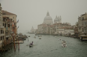 威尼斯的一个入口，最终将受到MOSE项目的保护