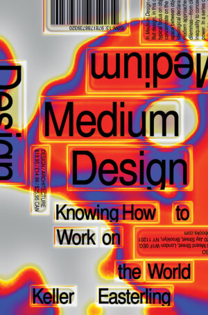 《媒介设计》的封面，一本有斑点的红书