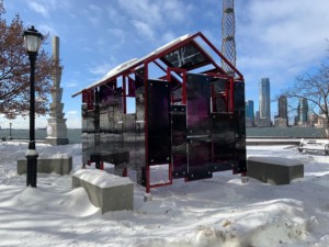 冰雪覆盖的房屋雕塑艺术装置