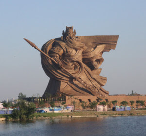 中国一座巨大的战神雕像