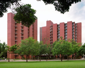 俄克拉荷马大学校园里的红砖宿舍