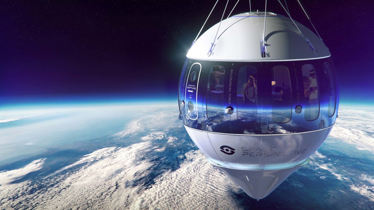 地球表面上的气球形状的宇宙飞船