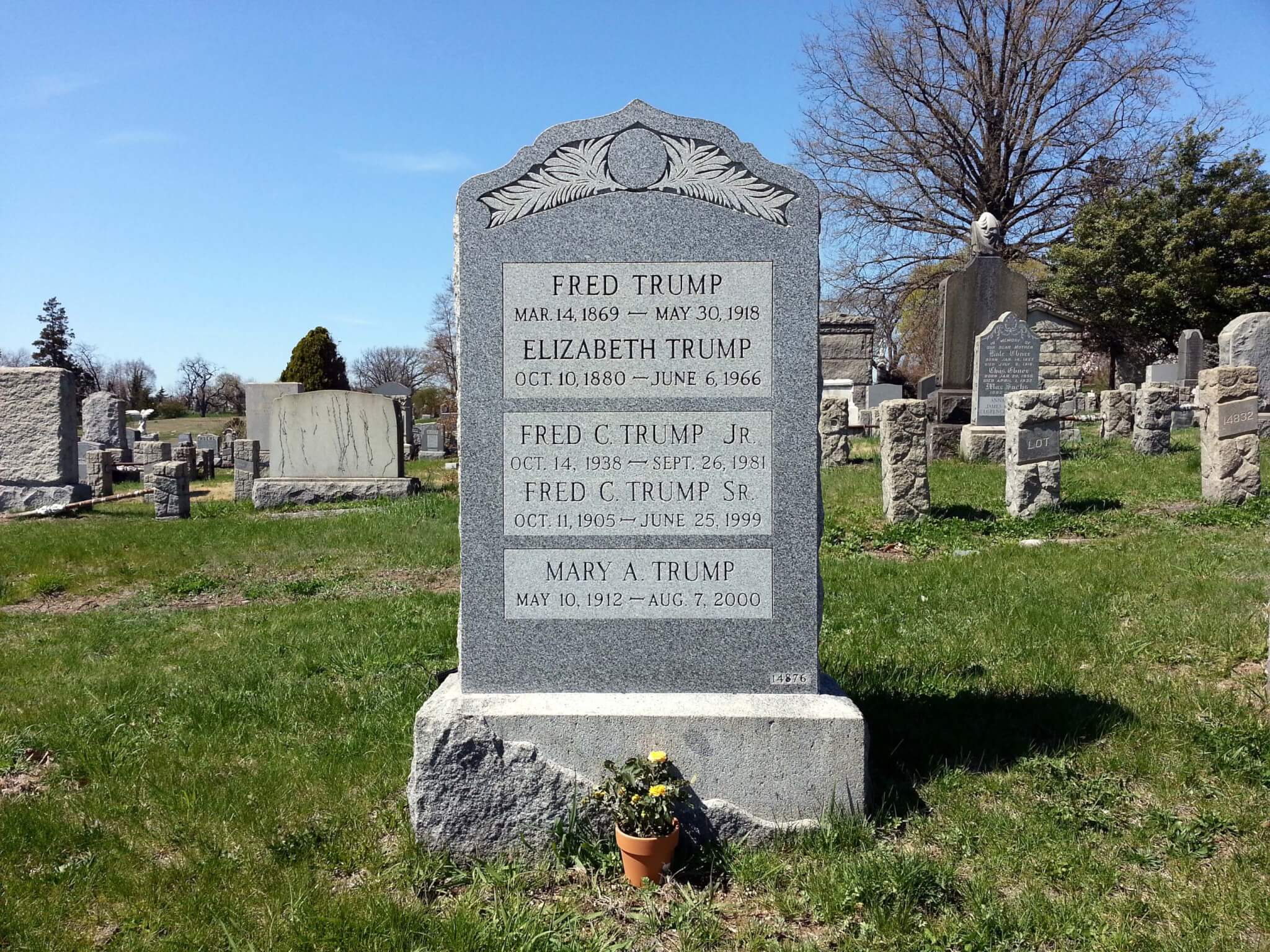 特朗普家族的墓地在中村皇后区