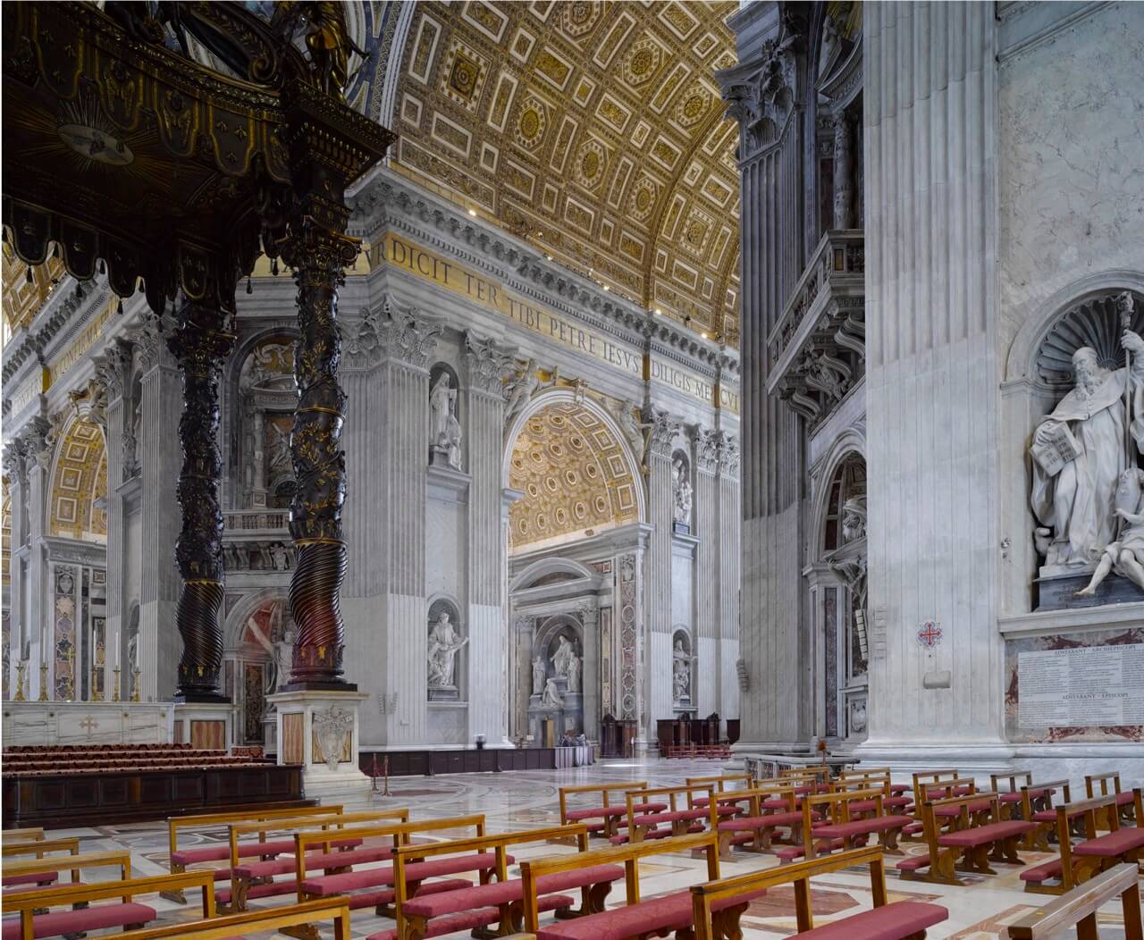 梵蒂冈城圣彼得大教堂内部