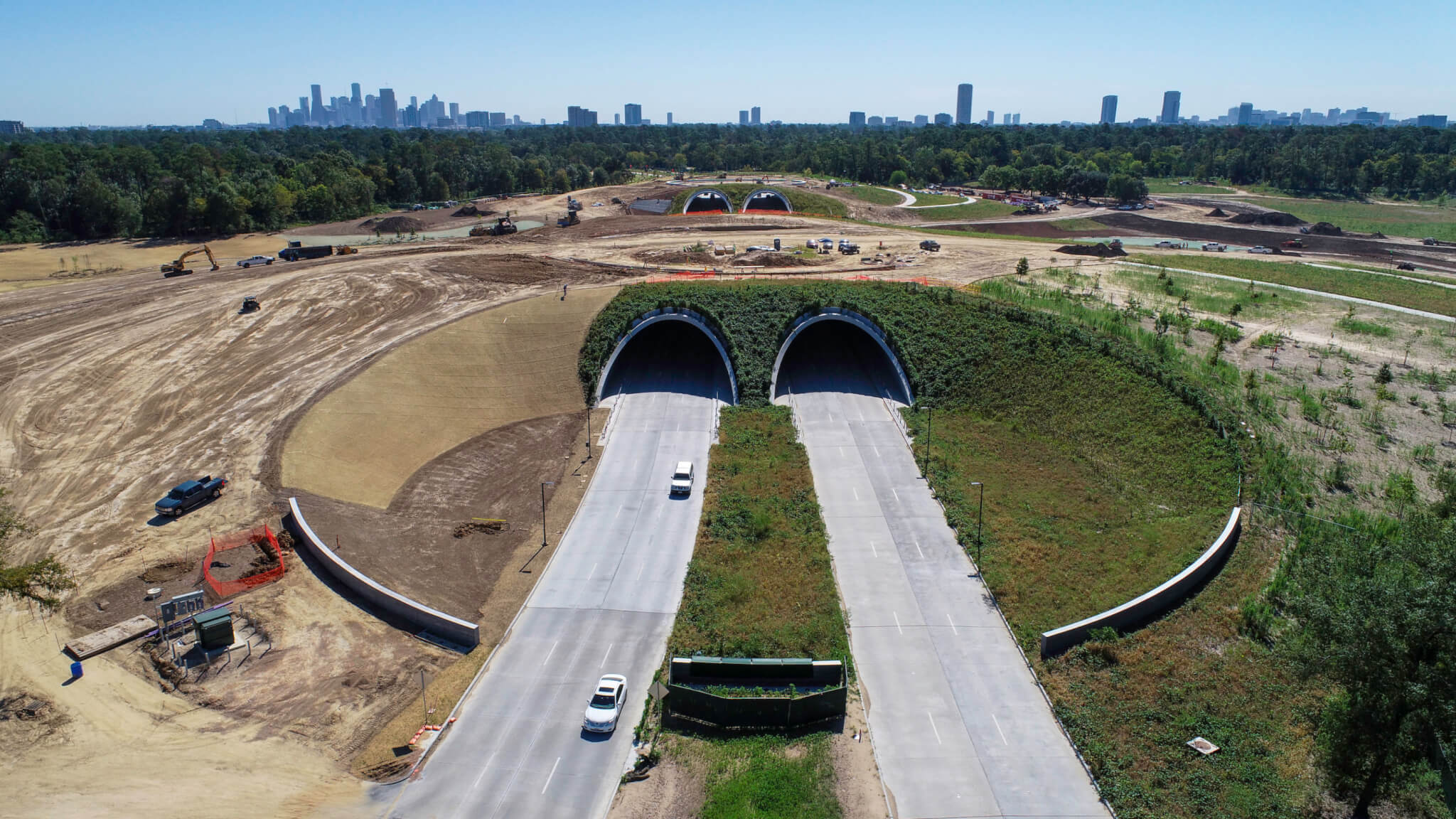 休斯顿的一个大型公园正在建设一座大陆桥