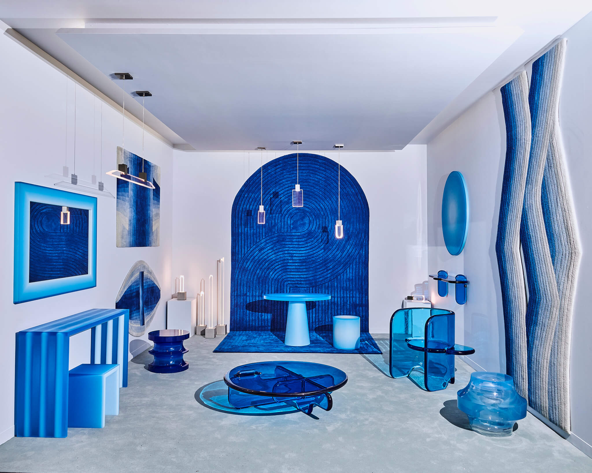 蓝色的家具